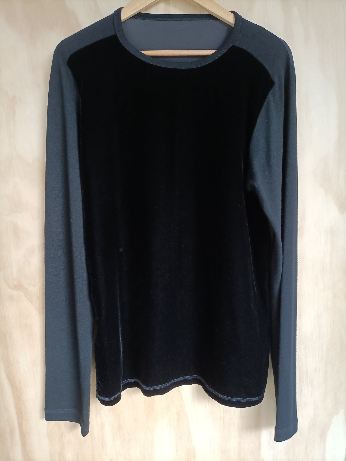 Zambesi - Black Velvet & Silk Long Sleeve Top - Size 1
