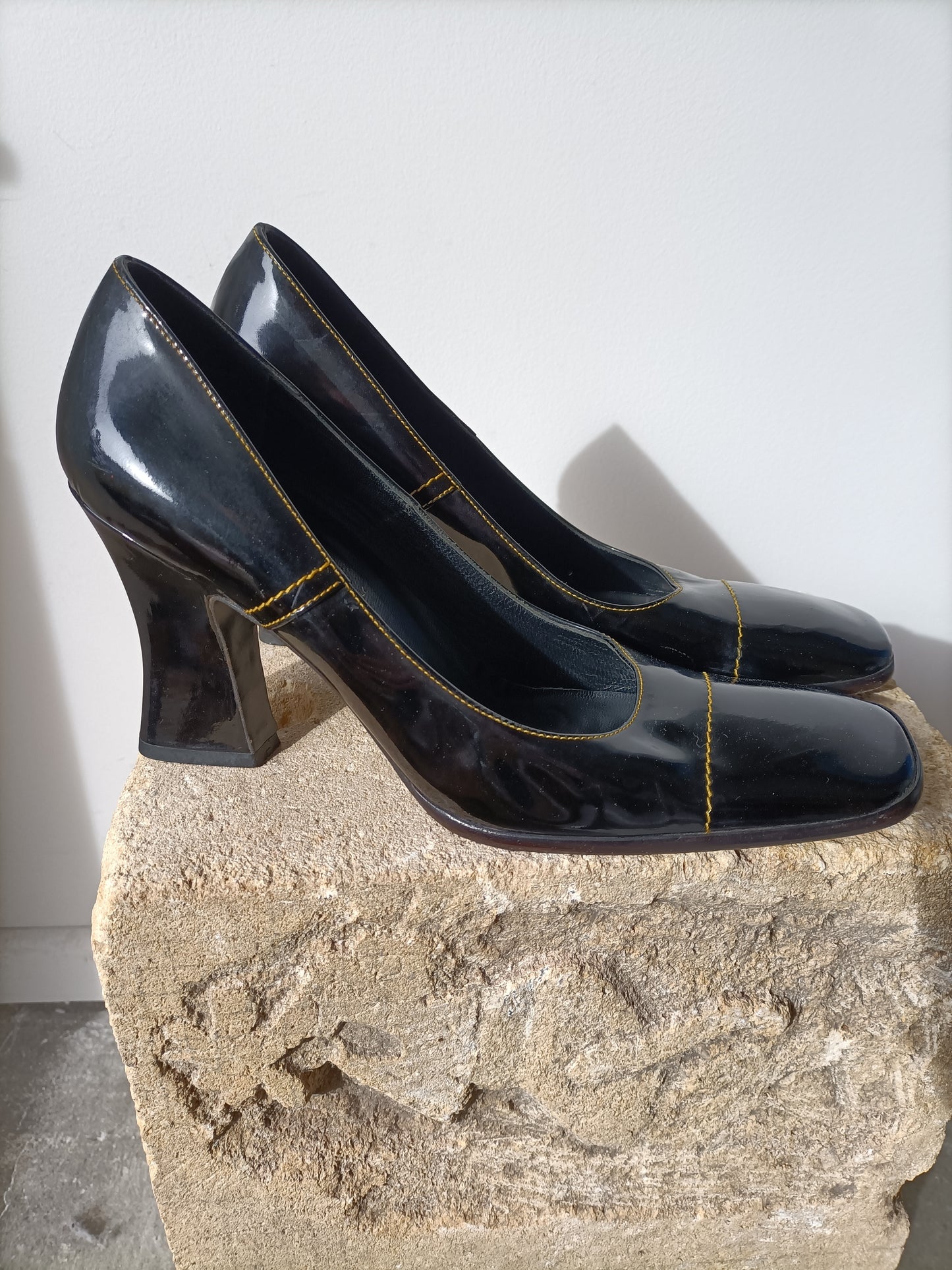 Prada - Vintage Black Patent Court Heels - Size 39
