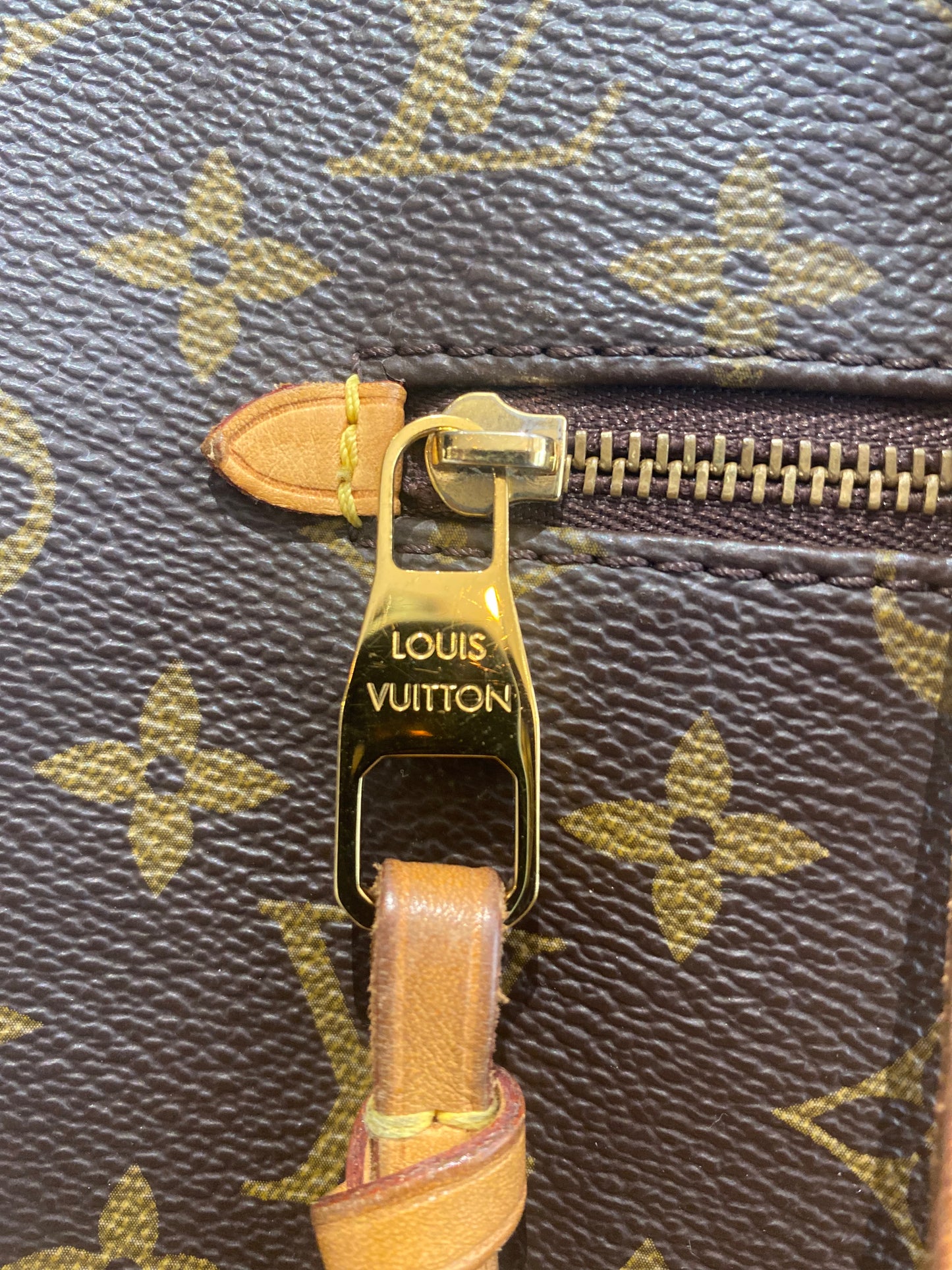 Louis Vuitton Iena MM Monogram Tote Bag SD0157