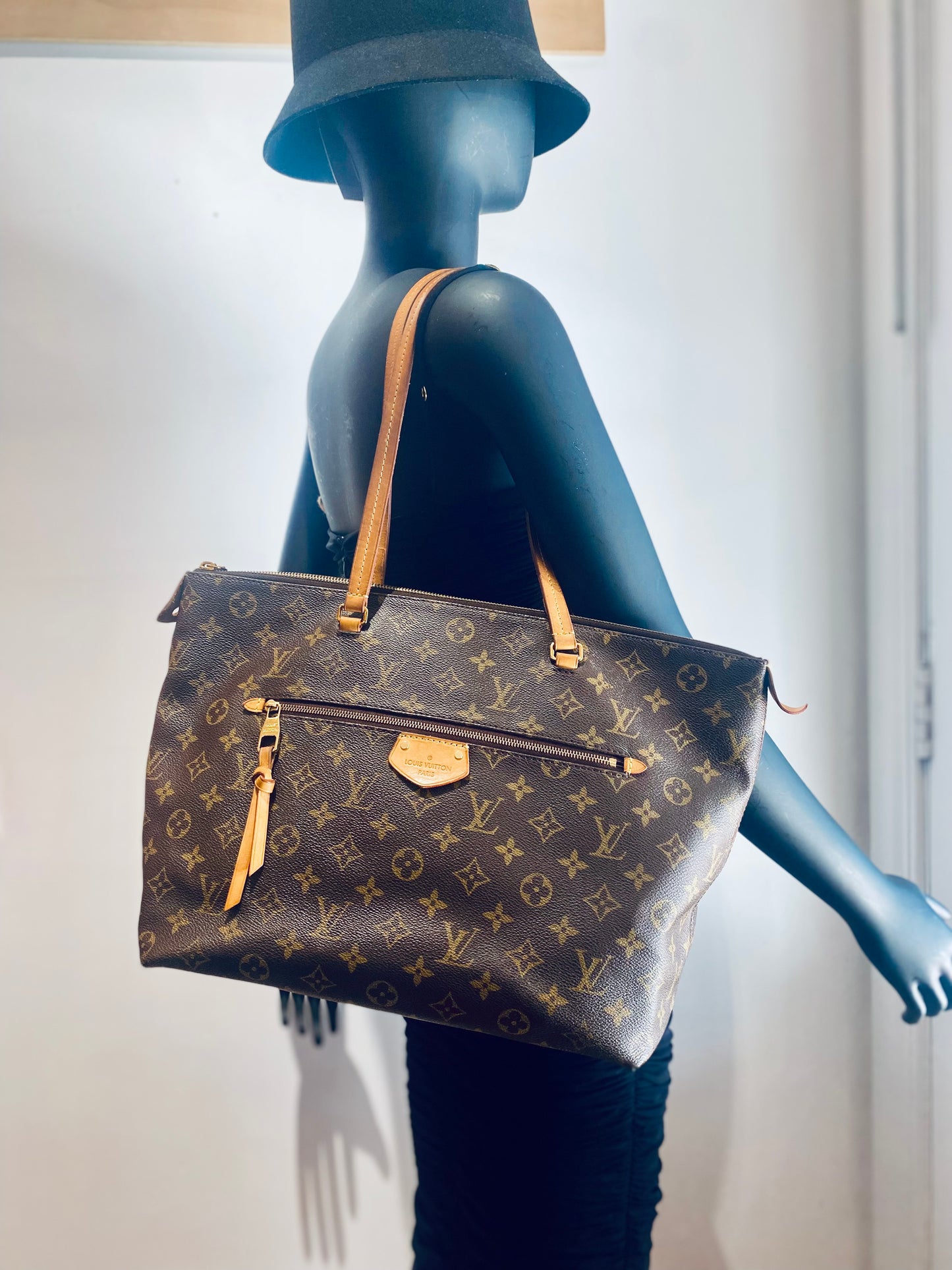 Louis Vuitton Iena MM Monogram Tote Bag SD0157